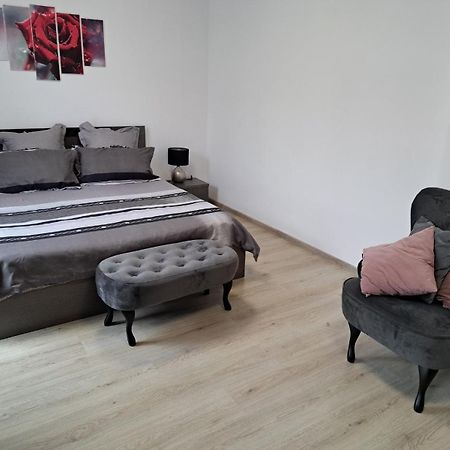 Apartamento Апаратамент Deluxe1 Saints Constantine and Helena Exterior foto