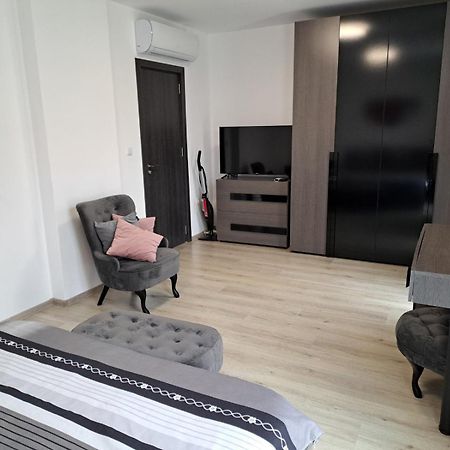 Apartamento Апаратамент Deluxe1 Saints Constantine and Helena Exterior foto