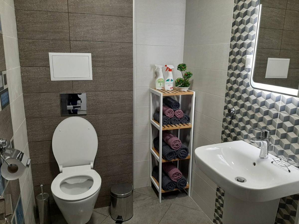 Apartamento Апаратамент Deluxe1 Saints Constantine and Helena Exterior foto