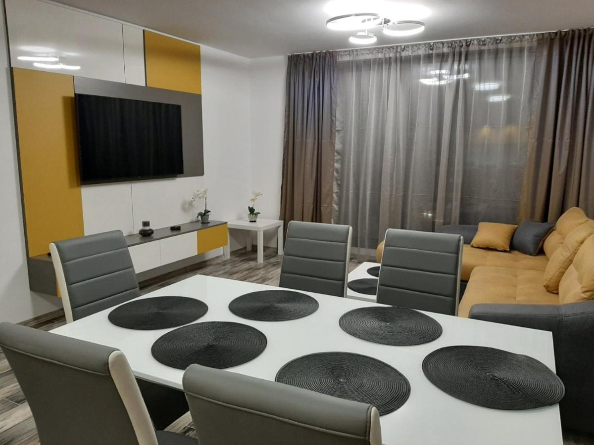 Apartamento Апаратамент Deluxe1 Saints Constantine and Helena Exterior foto