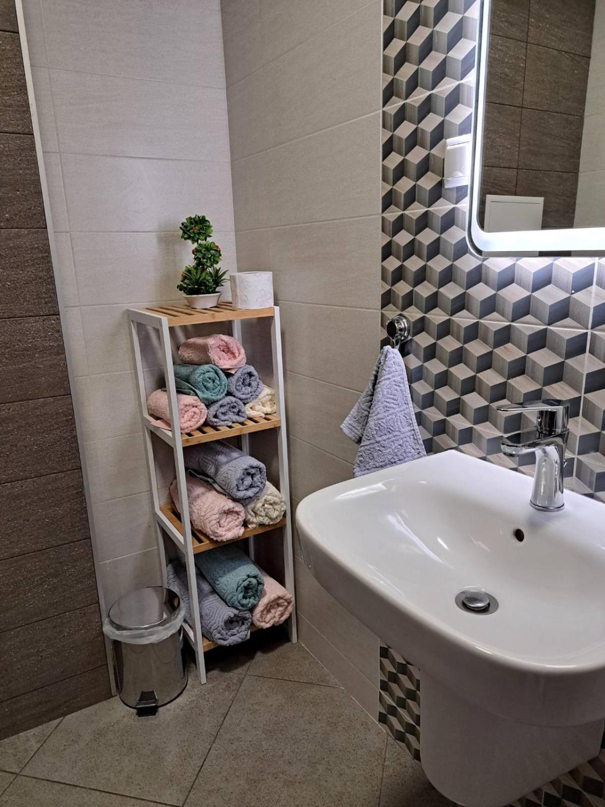 Apartamento Апаратамент Deluxe1 Saints Constantine and Helena Exterior foto