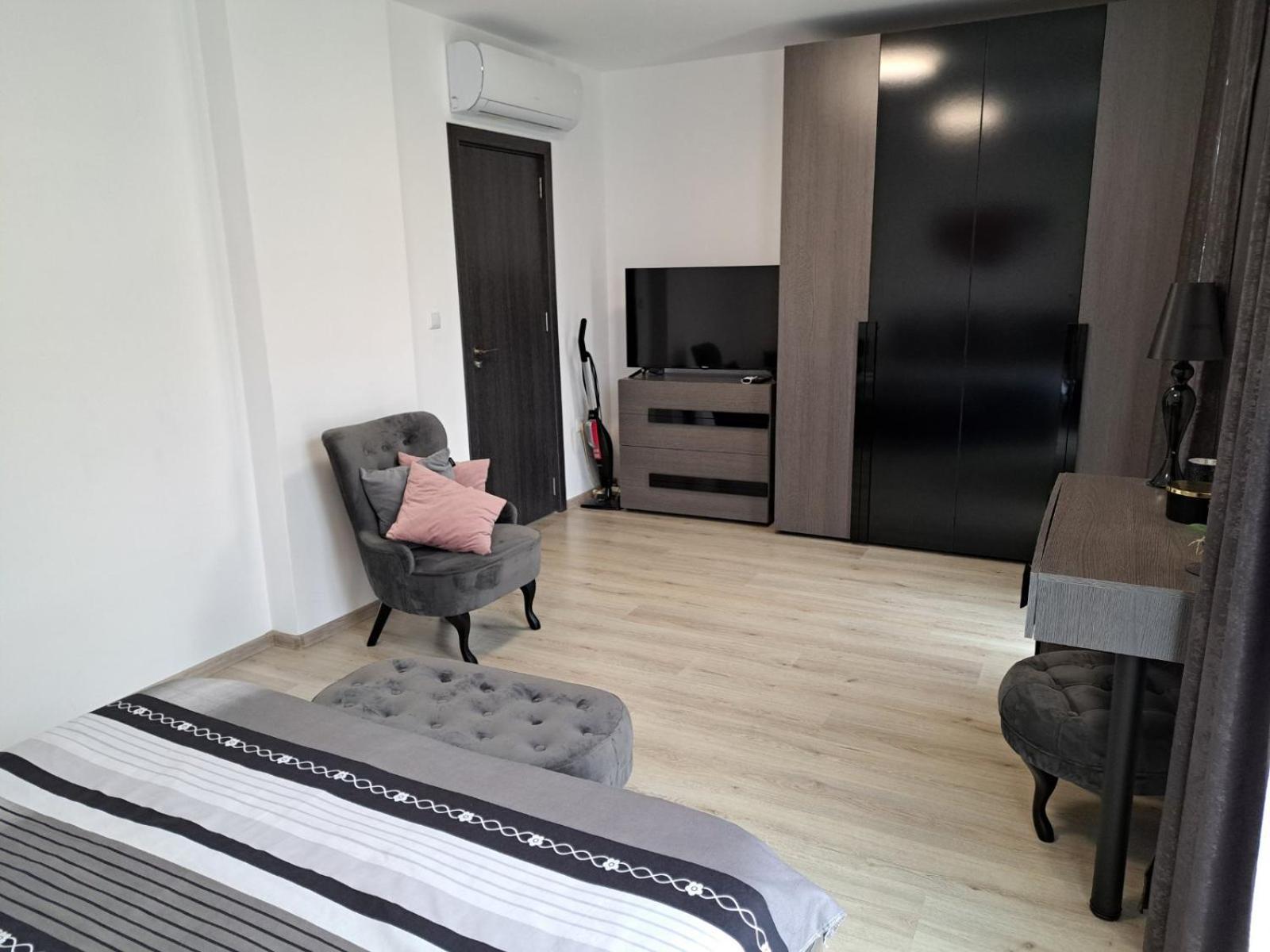 Apartamento Апаратамент Deluxe1 Saints Constantine and Helena Exterior foto