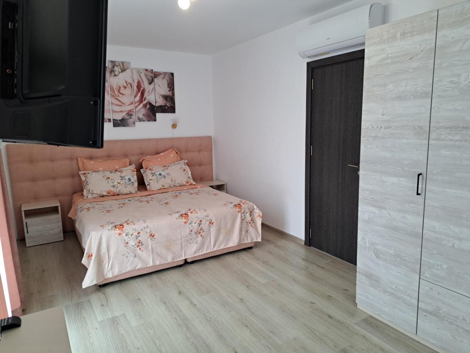 Apartamento Апаратамент Deluxe1 Saints Constantine and Helena Exterior foto