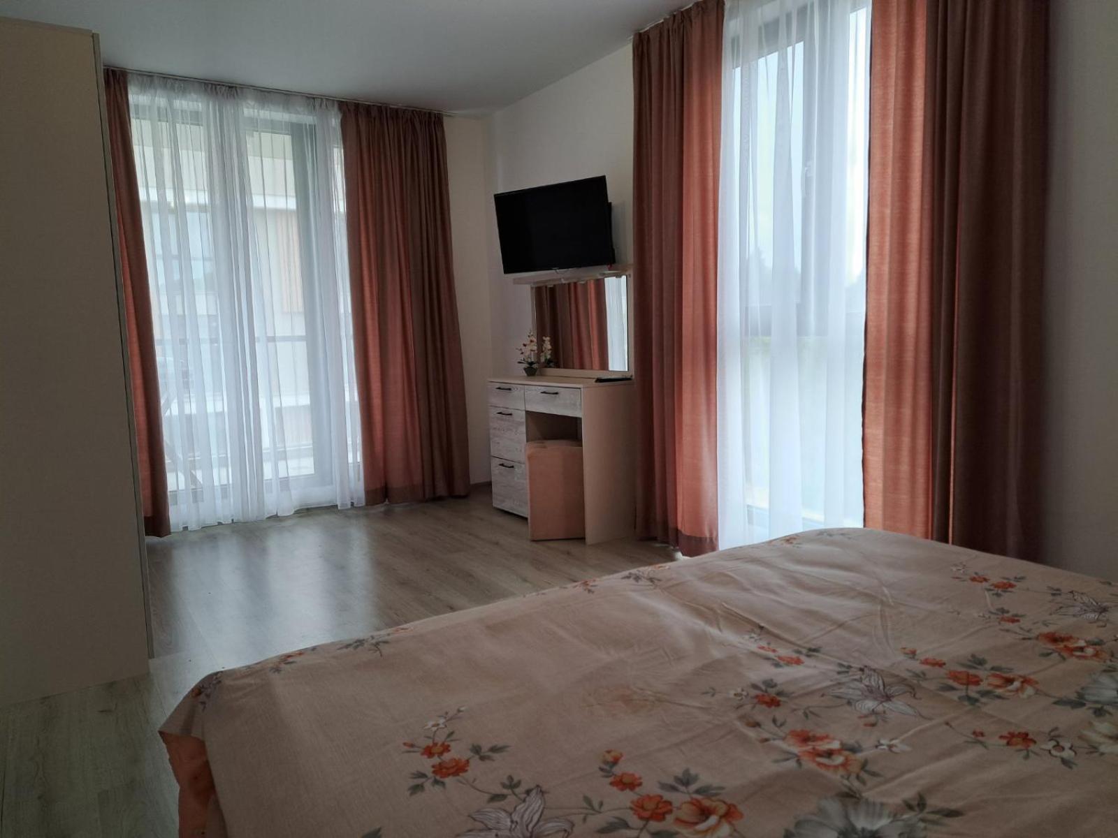 Apartamento Апаратамент Deluxe1 Saints Constantine and Helena Exterior foto