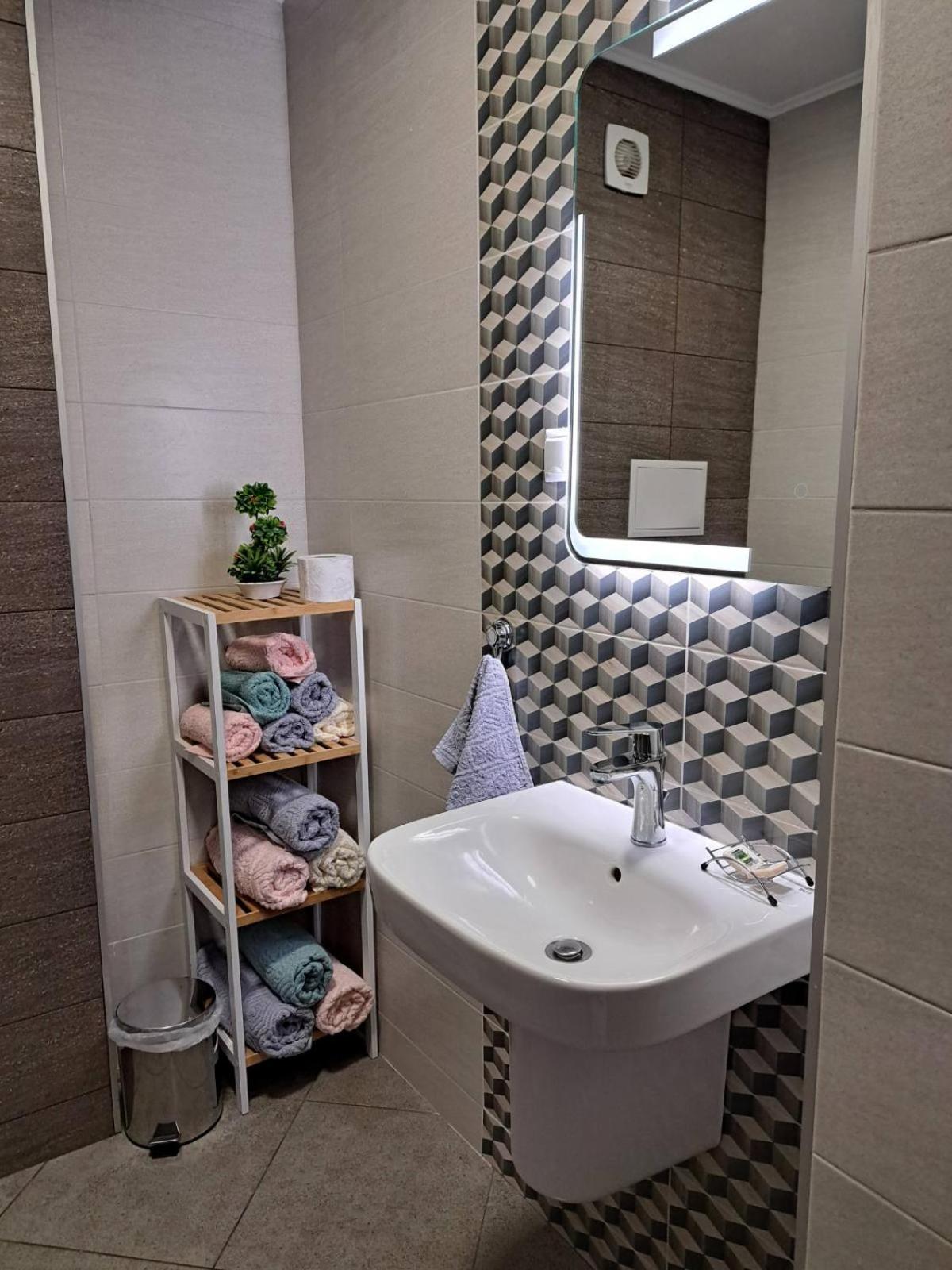 Apartamento Апаратамент Deluxe1 Saints Constantine and Helena Exterior foto